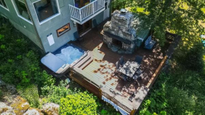 Kootenay, Lakeside Retreat, Main Floor and Walkout